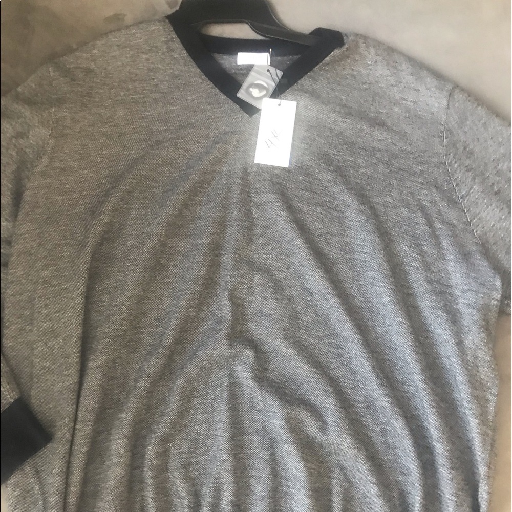New....Tom James Custom V neck Winter Sweater